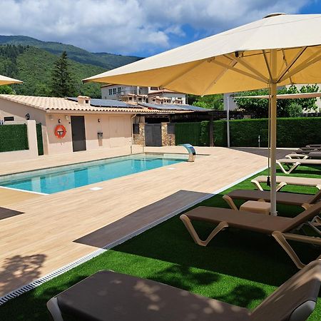 Hotel-Restaurante La Quadra Maçanet de Cabrenys Dış mekan fotoğraf