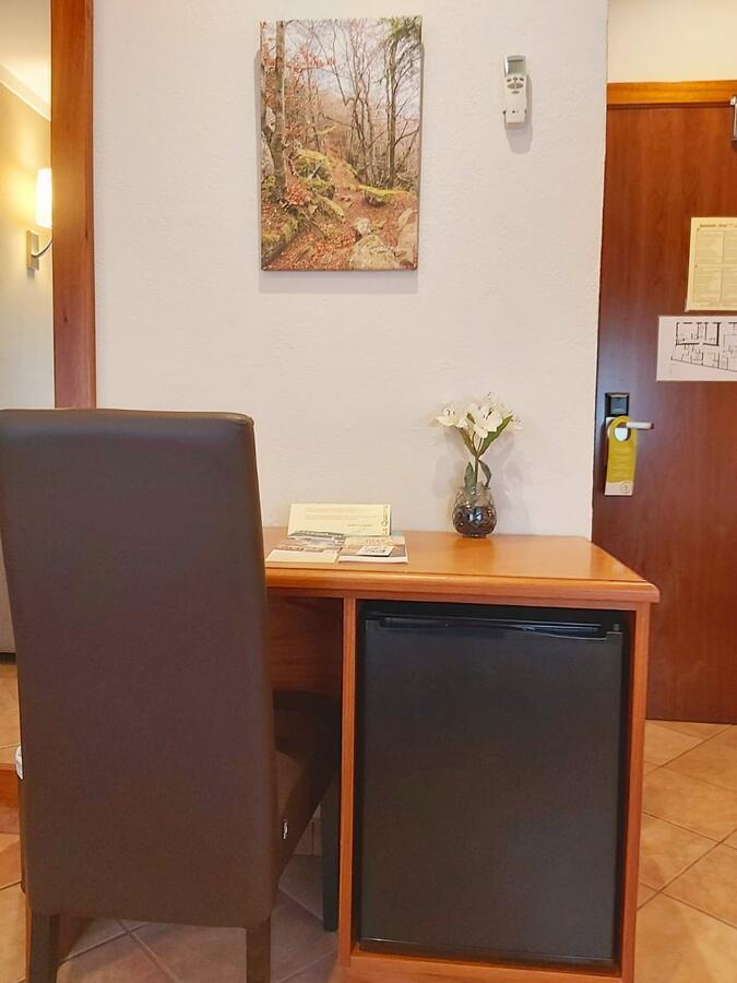 Hotel-Restaurante La Quadra Maçanet de Cabrenys Dış mekan fotoğraf